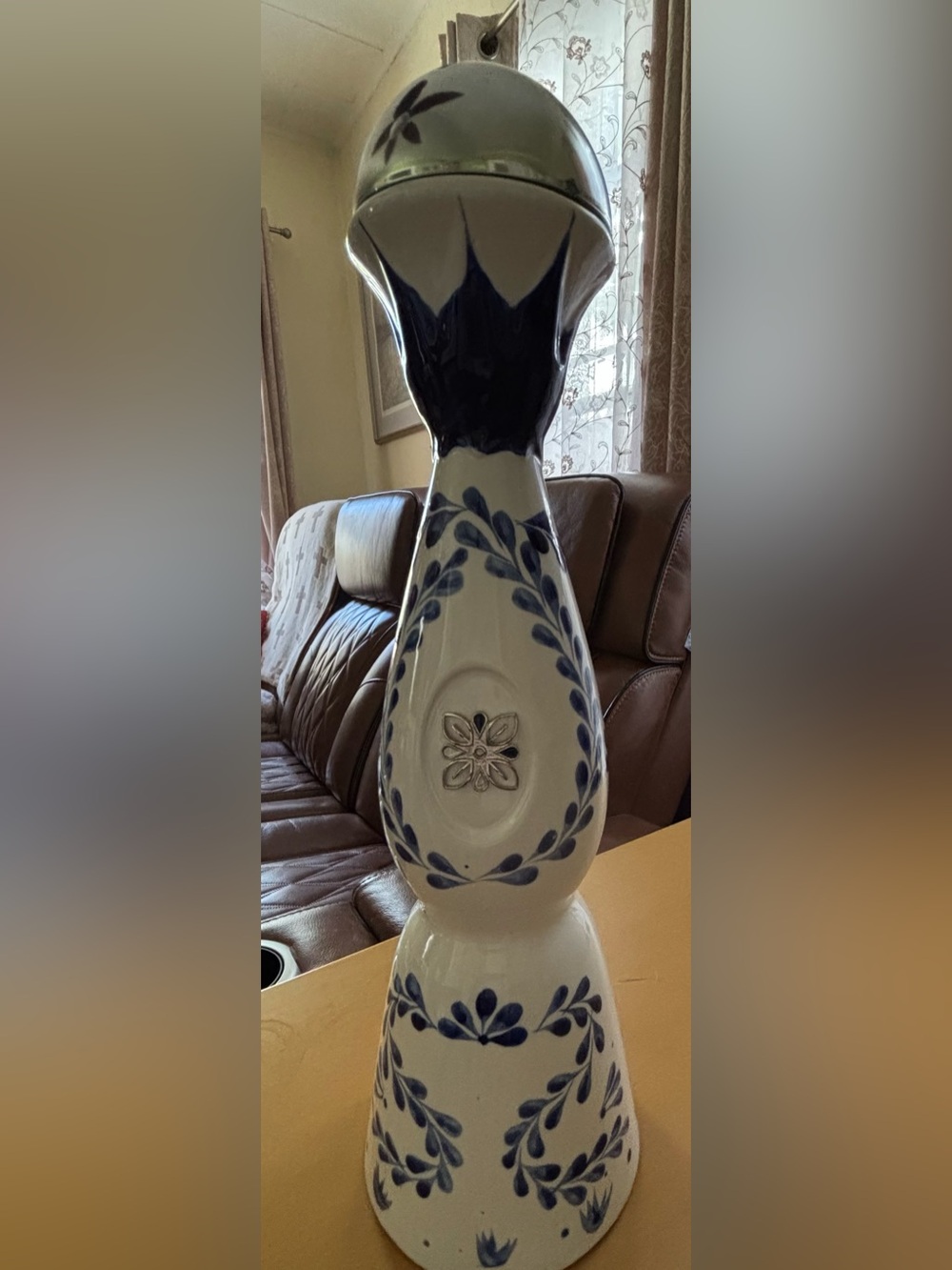 POTTERY HAND PAINTED BOTTLE Clase Azul Tequila Reposado White,Blue /EMPTY Bottle